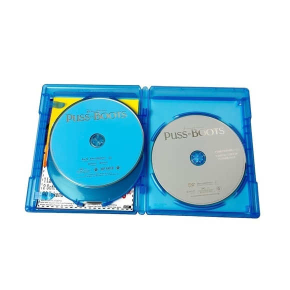 Limited Edition Transformers Dark of the Moon Blu-Ray 3D Plus DVD & Digital - Picture 2 of 7